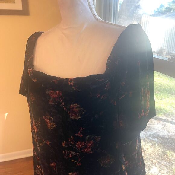 Loft Womens Velvet Floral Top Sz XL Short Sleeves Romantic Coquette Whimsigoth - Picture 7 of 15